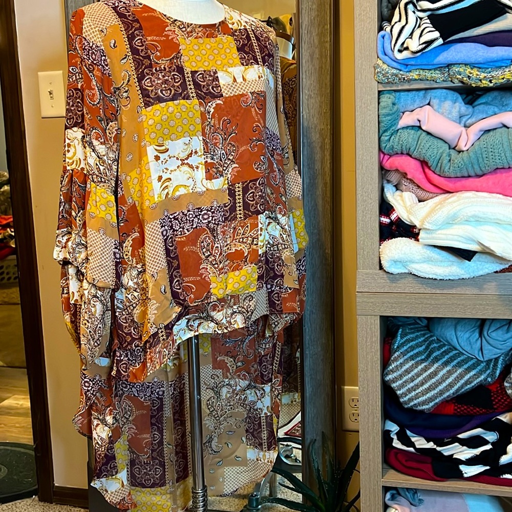 Lot of 3 blouses. Size large. Cato. Spring is right around the corner!